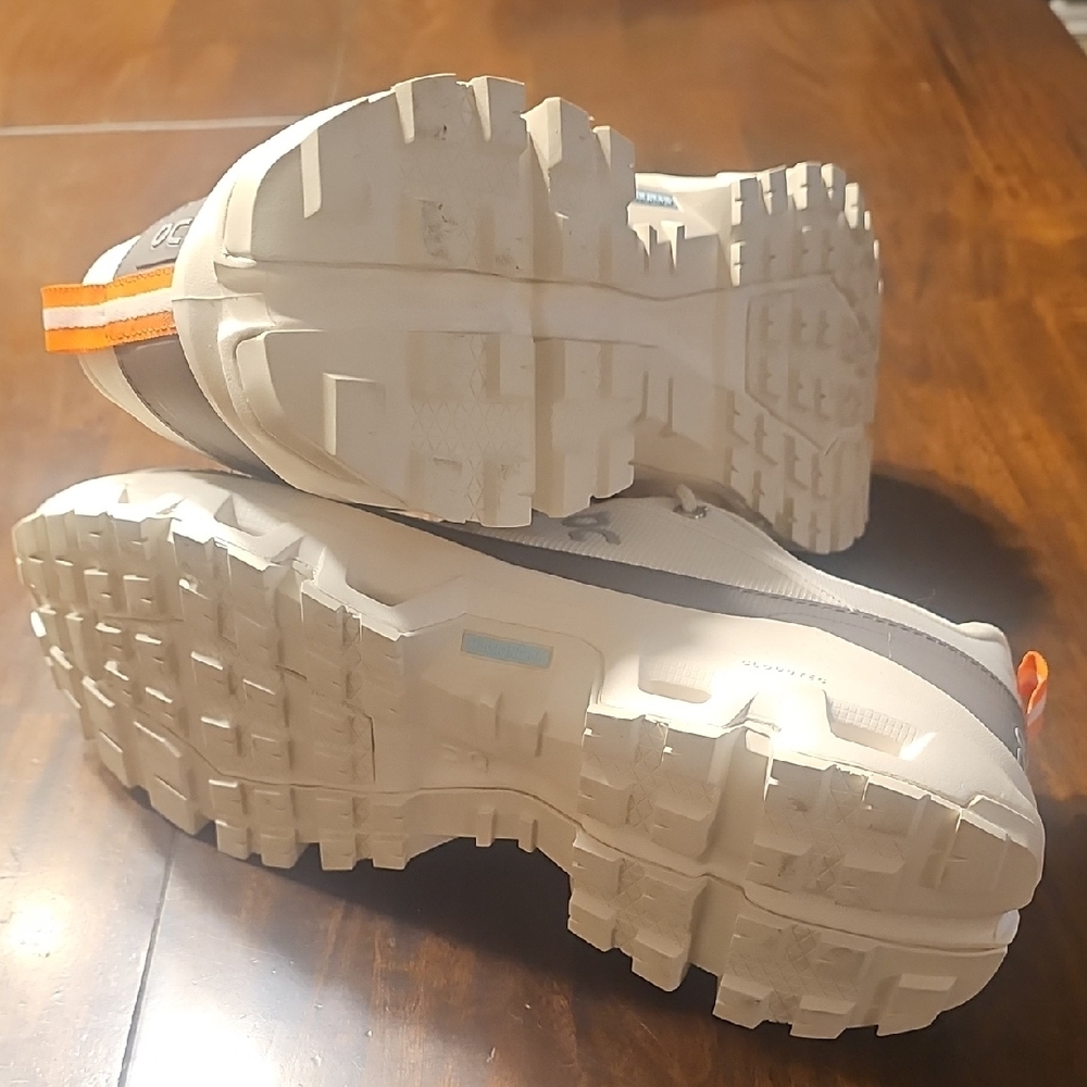On Running Men's White and Gray Athletic Shoes - Picture 5 of 5